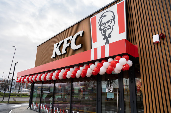  Mariaus Kazakevičiaus nuotr./Puikios žinios legendinės KFC vištienos fanams: Kaune atidarytas ilgai lauktas pirmasis restoranas
