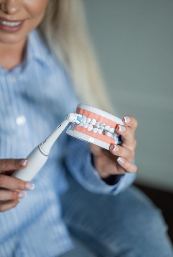 Oral B nuotr./6 dantų priežiūros klaidos – odontologė pataria, kaip jų išvengti