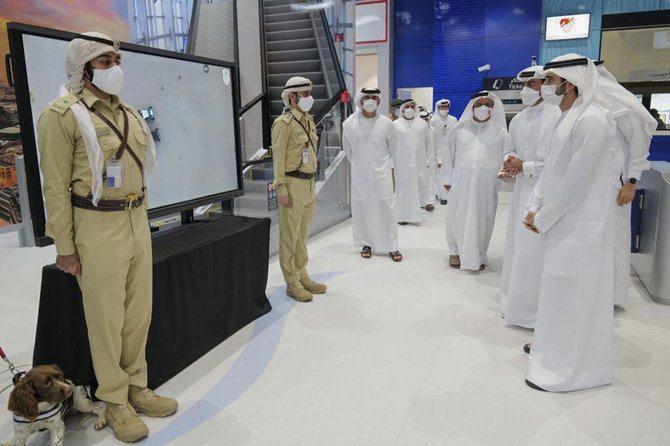 „Scanpix“/WAM/AFP/Dubajaus princas šeichas Hamdanas bin Mohammedas bin Rashidas Al Maktoumas per išmaniosios mokymo stoties atidarymą