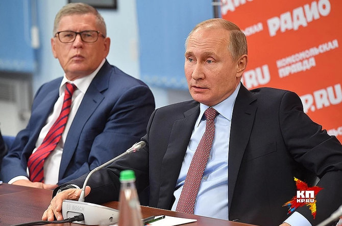 „KP“ vyriausiasis redaktorius V. Sungorkinas ir Rusijos Federacijos prezidentas V. Putinas