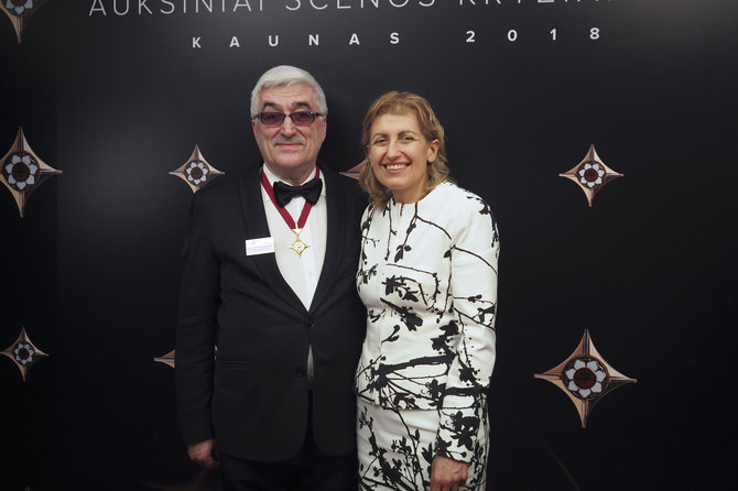 Donato Stankevičiaus nuotr/R.Štaras apdovanotas Auksiniu scenos kryžiumi