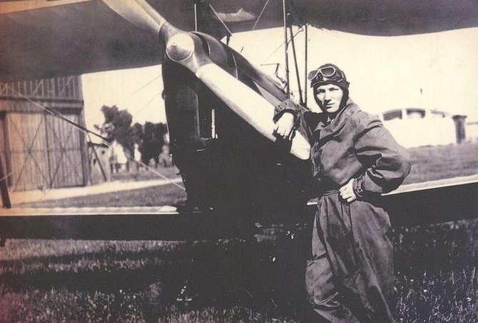 Jūratės Mičiulienės nuotr./Muziejaus ekspozicija pasakoja apie pirmąją Lietuvos moterį lakūnę, parašiutininkę A.Liorentaitę