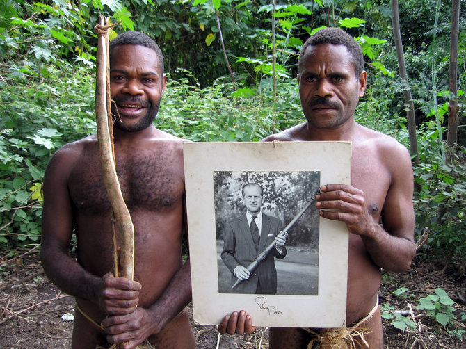 Vida Press nuotr./Tanos salos gentis, kuri garbino princą Philipą kaip Dievą
