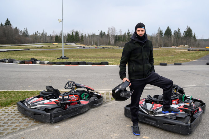 Loretos Kondratės nuotr. /Žinomi žmonės kartingų trasoje