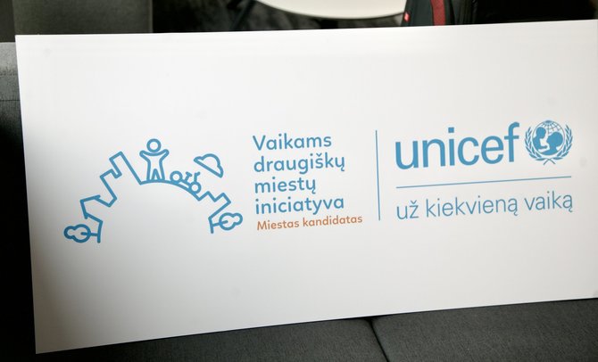 Kastyčio Mačiūno nuotr./UNICEF Vaikams draugiško miesto–kandidato ženklo įteikimo Vilniaus miestui ceremonija