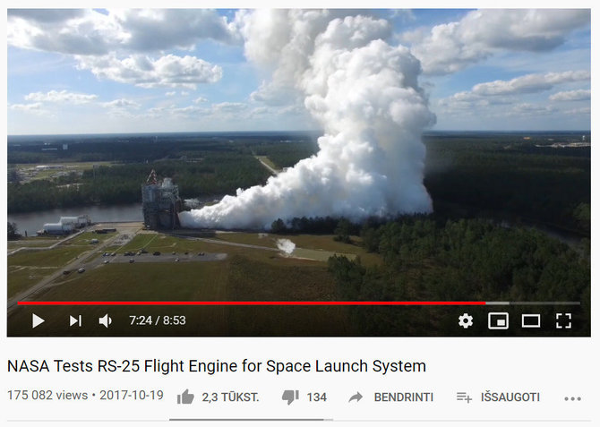 Youtube.com stop kadras /SLS raketos variklio RS-25 bandymas