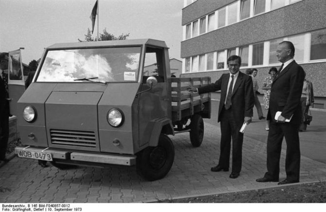 Bundesarchiv, Wikimedia nuotr./Volkswagen EA489 Basistransporter pristatymas