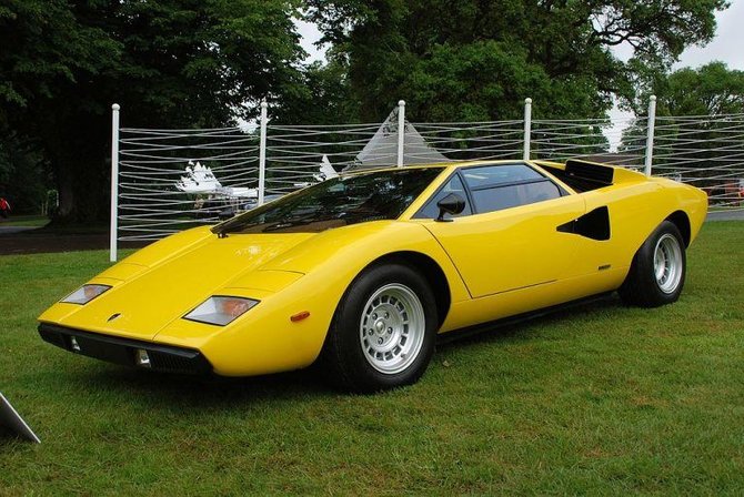 „Lamborghini Countach LP400“ – tokio automobilio pasaulis nebuvo matęs