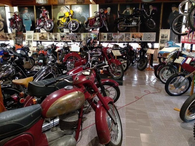 Nodum.lt nuotr./Itin senų ČZ motociklų šiame muziejuje taip pat netrūksta.