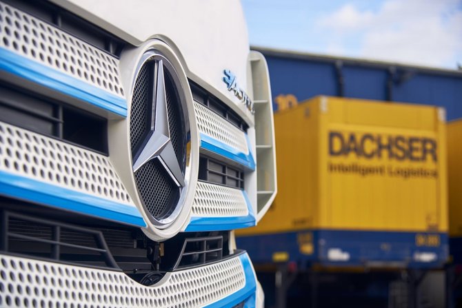 Daimler nuotr./Elektra varomas sunkvežimis „Mercedes-Benz eActros“