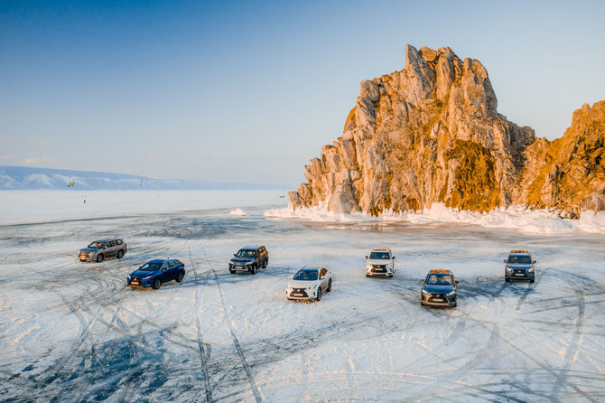Gamintojo nuotr./„Lexus“ nuotykiai ant užšalusio Baikalo ežero