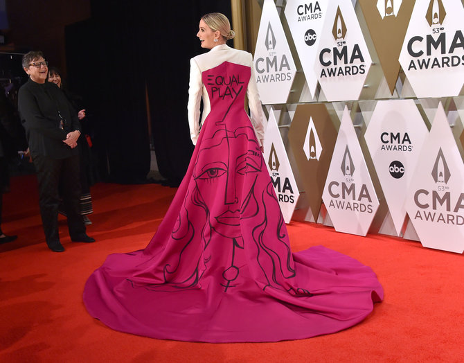 Vida Press nuotr./Jennifer Nettles „Country Music Awards“ ceremonijoje