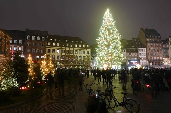 AFP/„Scanpix“ nuotr./2020 m. Strasbūro kalėdinė eglė