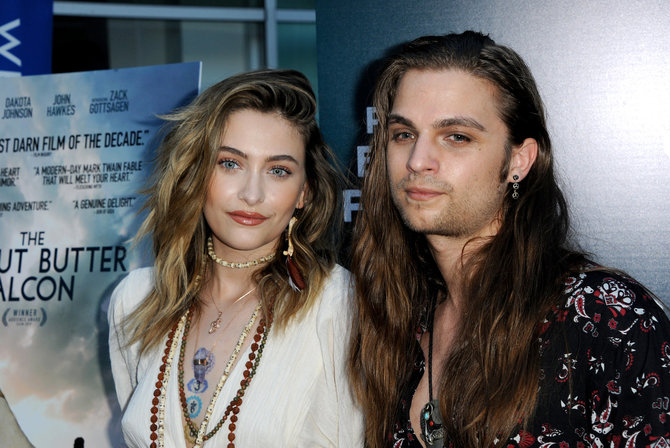 Vida Press nuotr./Paris Jackson ir Gabrielis Glennas