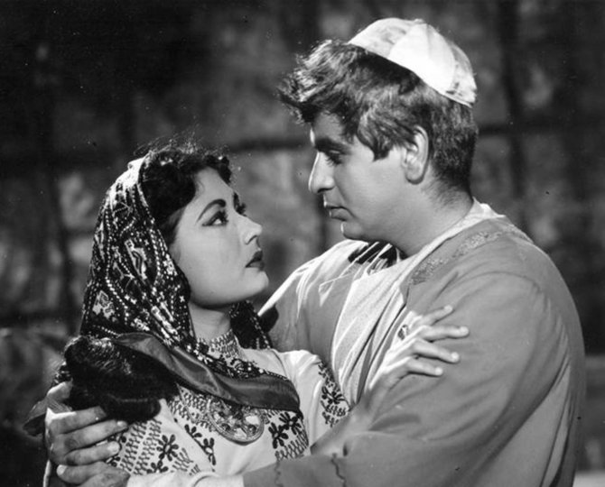 Vida Press nuotr./Meena Kumari ir Dilipas Kumaras 1958 m. filme „Yahudi“