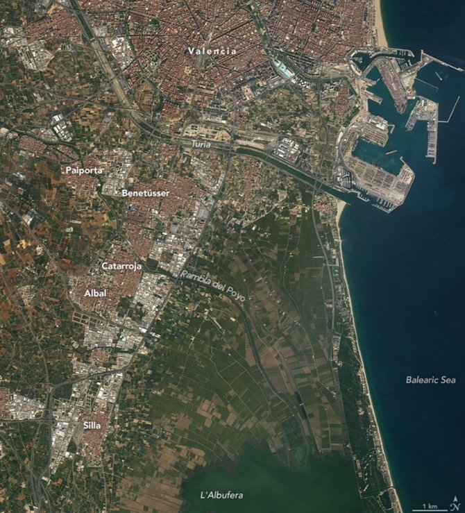 NASA Žemės observatorijos nuotraukas padarė Lauren Dauphin, naudodamasi JAV geologijos tarnybos „Landsat“ duomenimis /Valensija 2022 m. spalio 25 d.