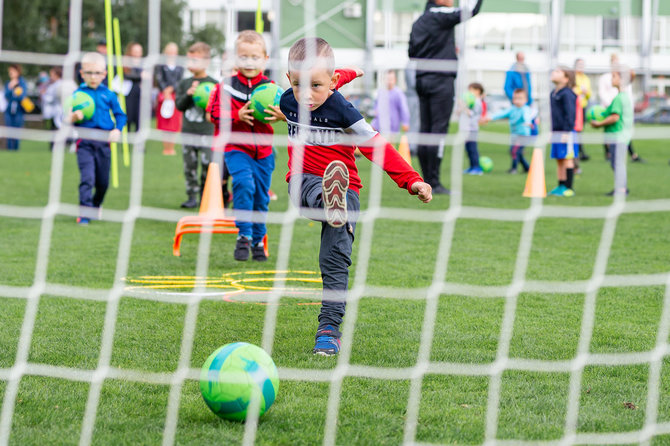 Vytauto Kuralavičiaus nuotr./„Sūduvos“ futbolininkų ugdymo piramidė vis auga ir laukia naujokų