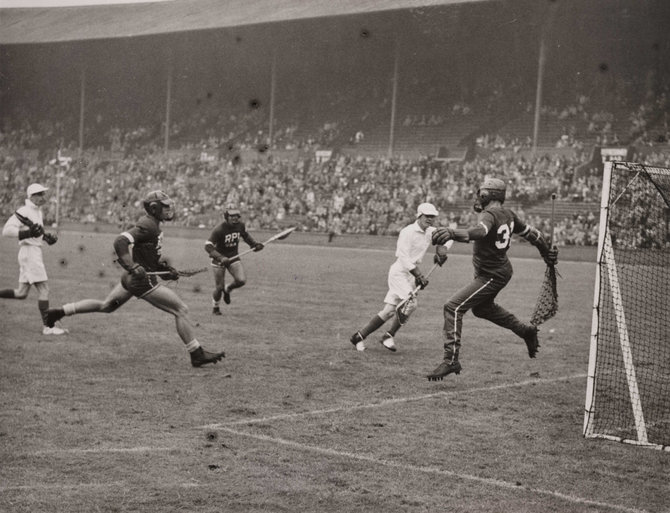 Olimpinio archyvo nuotr./Lakrosas 1948 m. Londono olimpinėse žaidynėse buvo parodomoji sporto šaka.