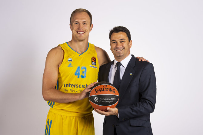 Getty Images/Euroleague.net nuotr./Luke'as Sikma ir Israelis Gonzalezas