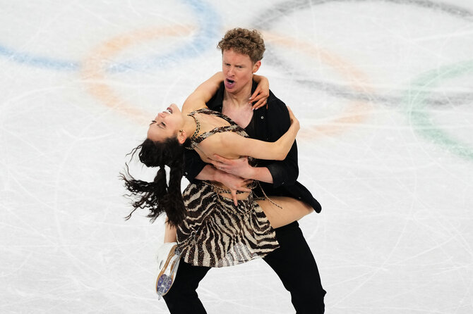 „Scanpix“ nuotr./Madison Chock ir Evanas Batesas