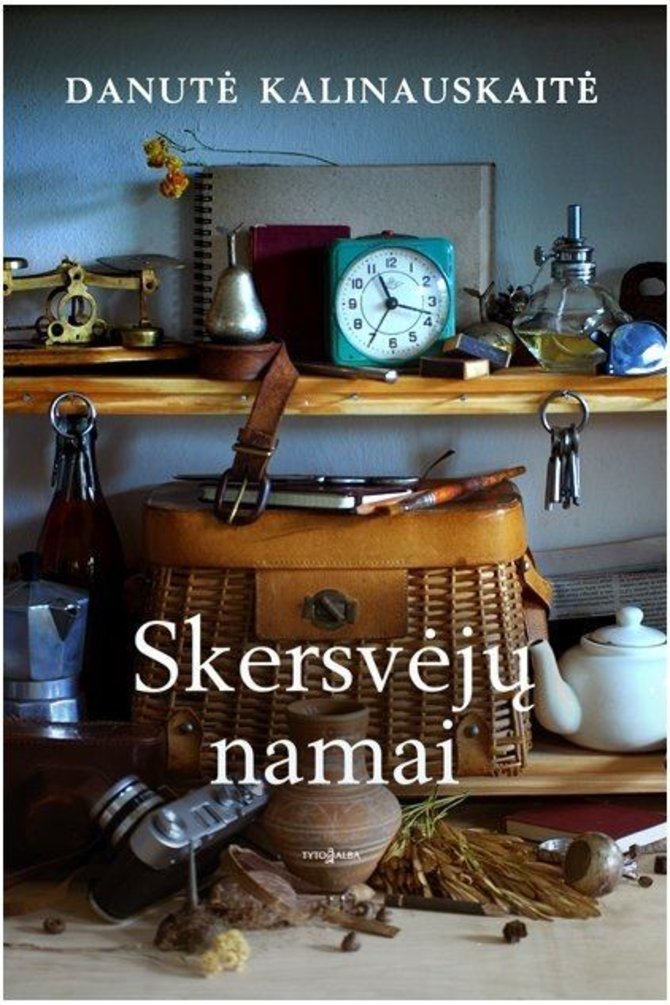 Knygų viršelis/Danutė Kalinauskaitė „Skersvėjų namai“