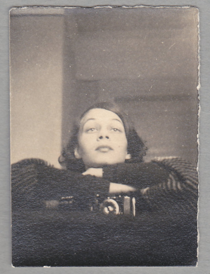Asmeninio archyvo nuotr./ 15min nuotr./Elizos Račkauskaitės-Venclovienės nuotrauka, fotografuojanti save