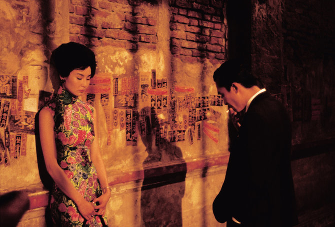 NonStop Entertainment nuotr./Maggie Cheung ir Tony Leung Chiu-wai filme „Meilės laukimas“