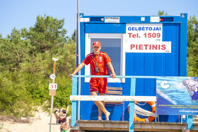 Ernestos Čičiurkaitės / 15min nuotr./Savaitgalis Palangos paplūdimyje