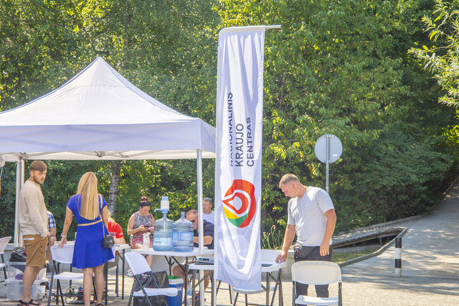 Ernestos Čičiurkaitės / 15min nuotr./Nacionalinio kraujo centro vakcinacija