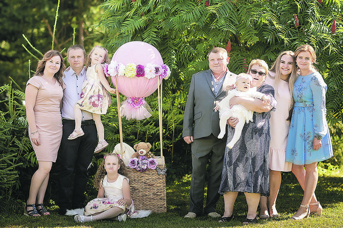 Asmeninio Bričkų šeimos archyvo nuotr./Šeimos šventes kartu švenčia visa Bričkų šeima