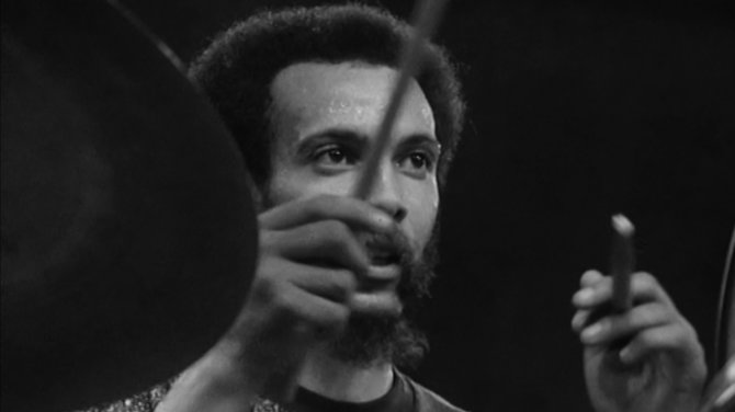 Kadras iš filmo/„Milford Graves Full Mantis“