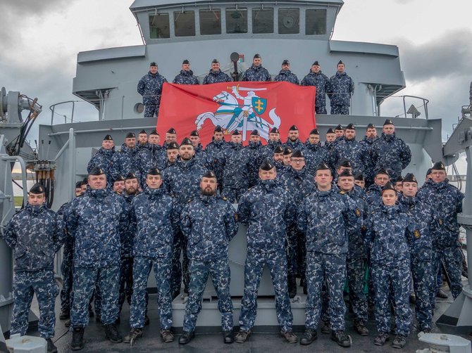 Karinių jūrų pajėgų nuotr./Vadovavimą NATO laivų grupei Lietuva perdavė Nyderlandams