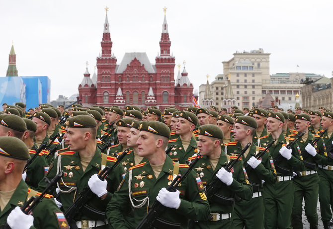 „Scanpix“/AP nuotr./Pergalės dienos paradas Maskvoje