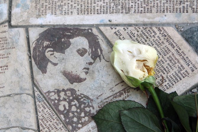 Imago / Scanpix nuotr./Sophie atvaizdas paminkle „Baltajai rožei“ Miuncheno universitete