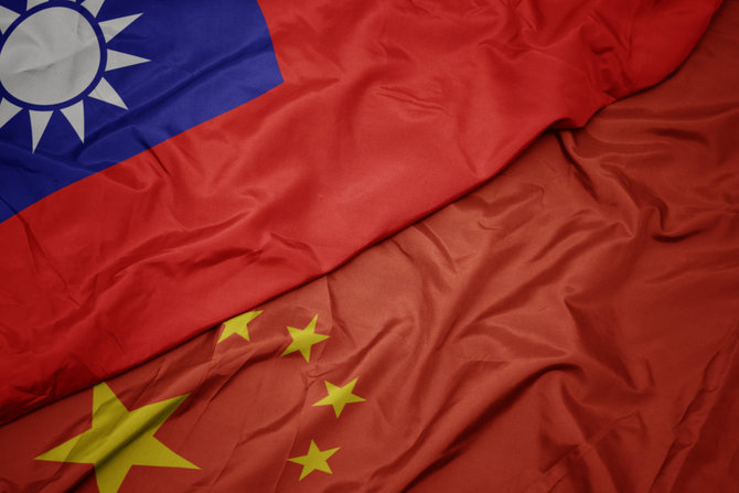 123RF.com nuotr./Taivano, Kinijos vėliavos
