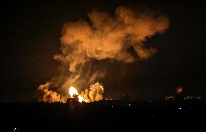 AFP/„Scanpix“ nuotr./Izraelis po raketų atakų smogė „Hamas“ taikiniams Gazos Ruože