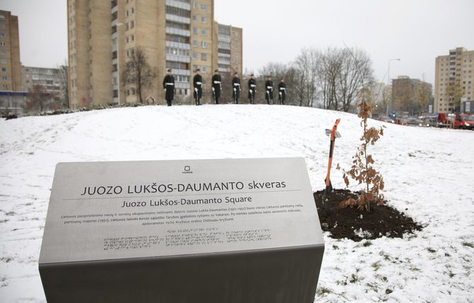 Sauliaus Žiūros nuotr./Juozo Lukšos-Daumanto skveras Vilniuje