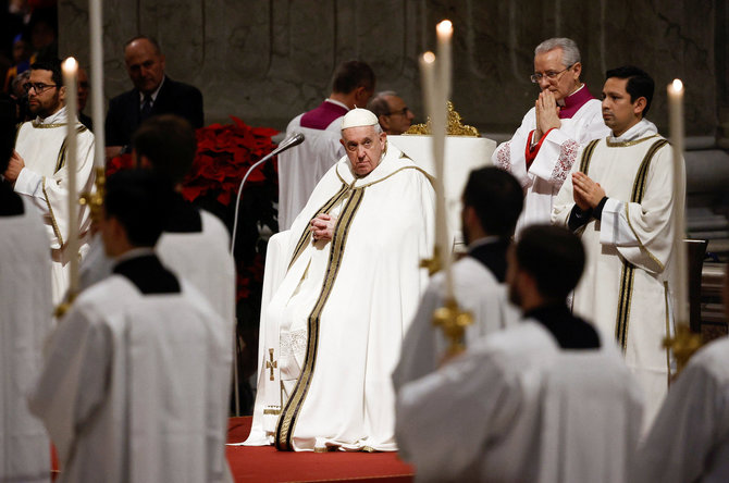 „Reuters“/„Scanpix“ nuotr./Vatikane – tradicinės Kūčių mišios