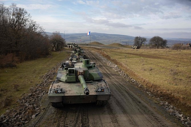 AFP/„Scanpix“ nuotr./Prancūziški „Leclerc“ tankai