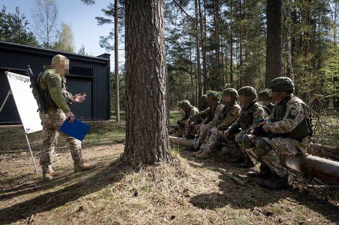 Lietuvos kariuomenės nuotr./Lietuvos kariai surengė mokymus Ukrainos instruktoriams