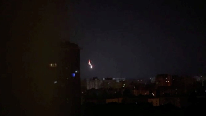 „Reuters“/„Scanpix“ nuotr./Liepos 2-osios naktį atakuotas Kyjivas