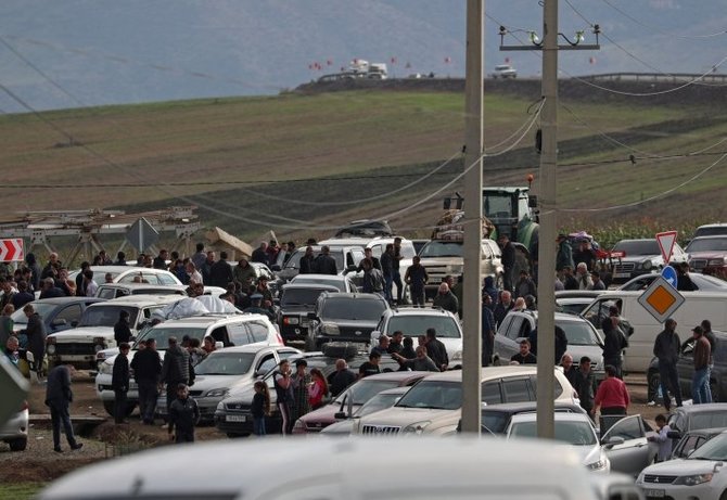REUTERS-Scanpix nuotr./Kalnų Karabacho pabėgėliai