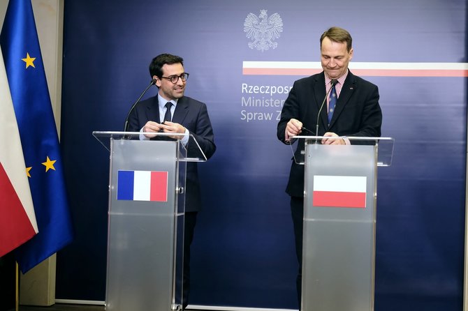 ZUMAPRESS/ Prancūzijos užsienio reikalų ministras Stephane'as Sejourne ir Lenkijos užsienio reikalų ministras Radoslawas Sikorskis