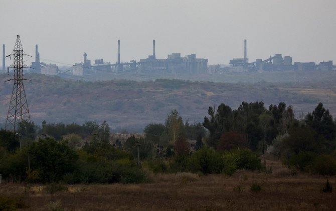 Avdiivkos kokso ir chemijos gamyklos vaizdas. / ALEXANDER ERMOCHENKO / REUTERS