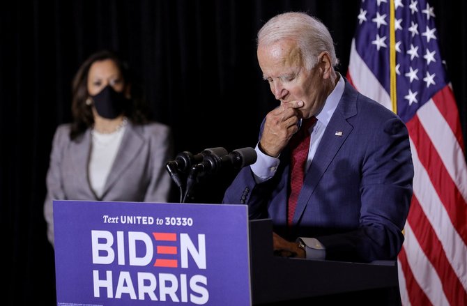 J. Bidenas ir K. Harris / Carlos Barria / REUTERS