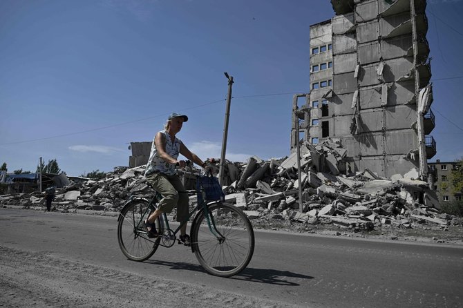 Dėl kovų Donecko srityje miestai ir miesteliai virto griuvėsiais. / GENYA SAVILOV / AFP