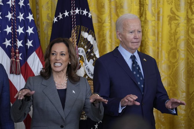 Kamala Harris ir Joe Bidenas / Chris Kleponis / ZUMAPRESS.com