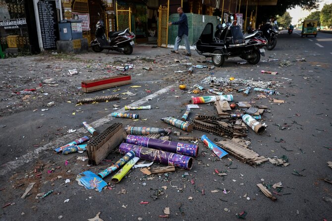 Panaudoti fejerverkai Indijoje / Amit Dave / REUTERS