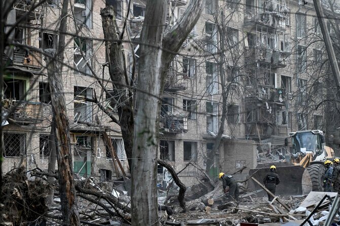 Rusijos atakos padariniai Kyjive / GENYA SAVILOV / AFP