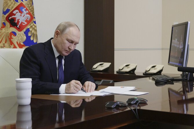 Gavriil Grigorov / AP